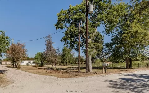 7640 Main St, Iola, TX 77861 photo 4
