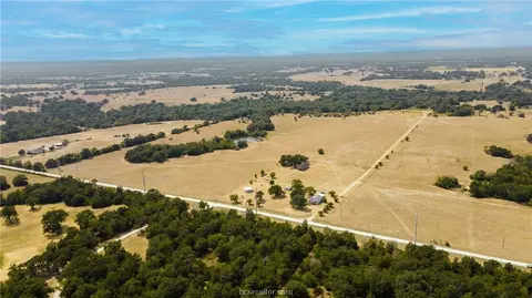 11483 Opersteny Ln, Bryan, TX 77808