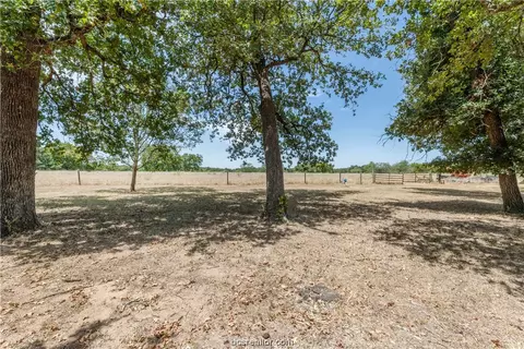 8516 Burch Ln, Bryan, TX 77808 photo 30