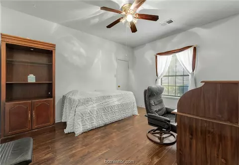 8516 Burch Ln, Bryan, TX 77808 photo 16