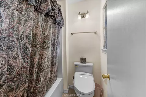 8516 Burch Ln, Bryan, TX 77808 photo 23