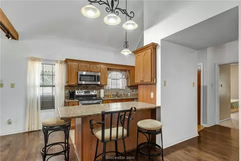 8516 Burch Ln, Bryan, TX 77808 photo 11
