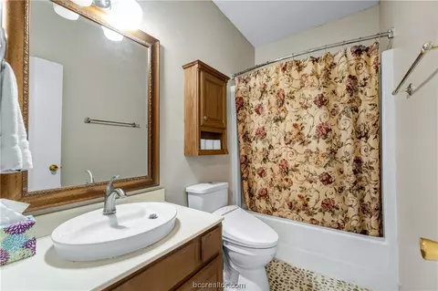 8516 Burch Ln, Bryan, TX 77808 photo 15