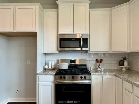 Kitchen - 3016 Teller Dr, Bryan, TX 77808 photo 5 of 6