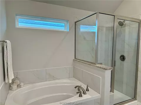 Bath - 3016 Teller Dr, Bryan, TX 77808 photo 2 of 5