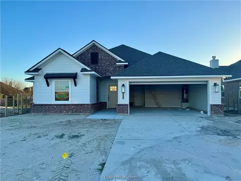 3018 Teller Dr, Bryan, TX 77808