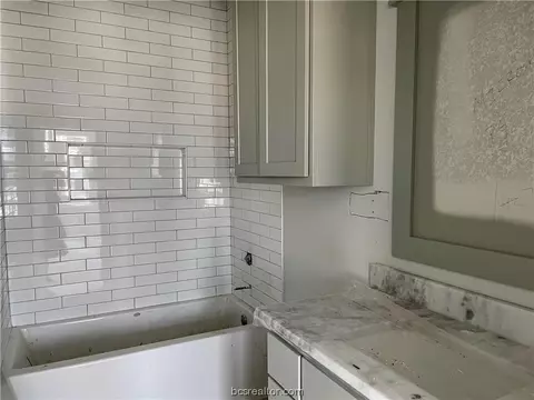 3325 Stoneleigh Rd, Bryan, TX 77808 photo 11