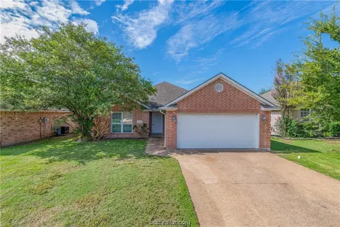 3746 Essen Loop, College Station, TX 77845