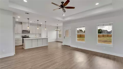 657 3rd St, Somerville, TX 77879 photo 8