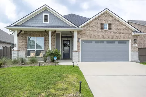 5135 Maroon Creek Dr, Bryan, TX 77802