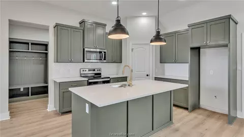 679 3rd St, Somerville, TX 77879 photo 4