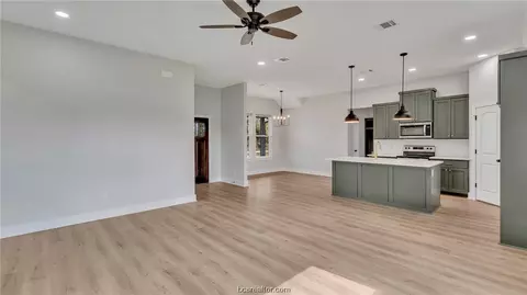 679 3rd St, Somerville, TX 77879 photo 6
