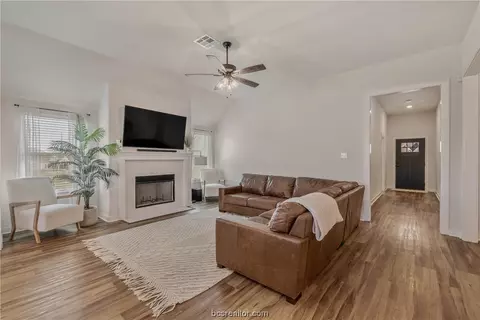3193 Brady Ct, Bryan, TX 77808 photo 7