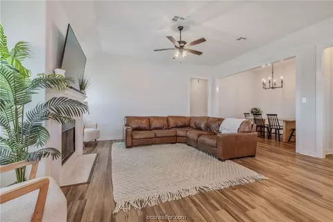 3193 Brady Ct, Bryan, TX 77808 photo 8