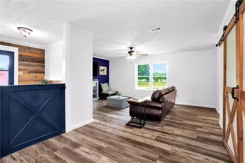 17914 Windmill Rd, Damon, TX 77430 photo 5