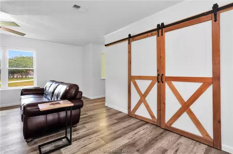 17914 Windmill Rd, Damon, TX 77430 photo 7