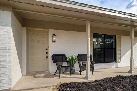 1404 Stacey St, Navasota, TX 77868
