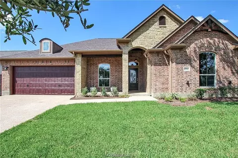 2712 Wardford, College Station, TX 77845