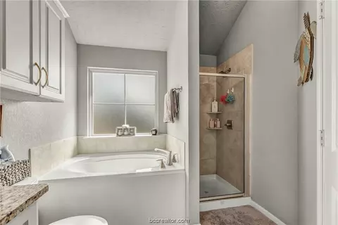 2103 Naples, Bryan, TX 77808 photo 14