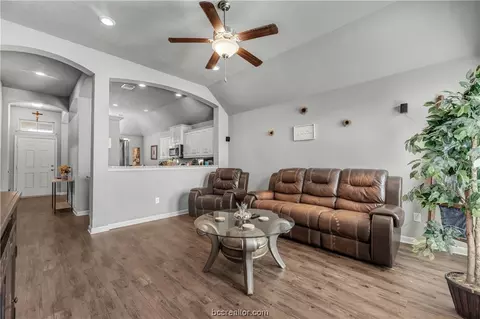 2103 Naples, Bryan, TX 77808 photo 10