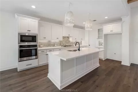 5609 Hayduke Ln, Bryan, TX 77802 photo 9