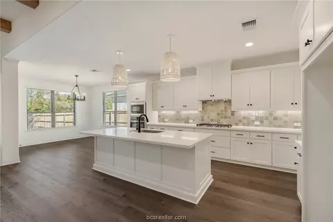 5609 Hayduke Ln, Bryan, TX 77802 photo 7
