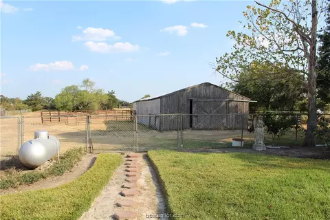 4469 Leonard Rd, Bryan, TX 77807 photo 13