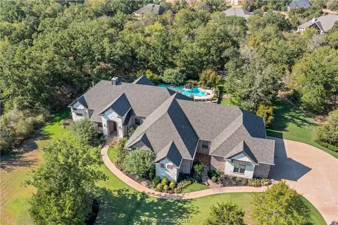 18800 Indian Lakes Dr, College Station, TX 77845