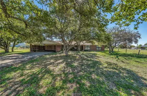 1279 County Road 208, Giddings, TX 78942