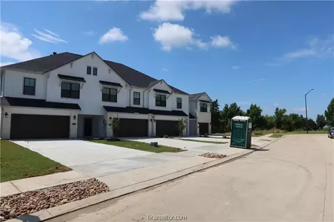 2116 Jax Dr, College Station, TX 77845