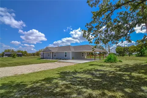 4810 128 County Rd, Iola, TX 77861