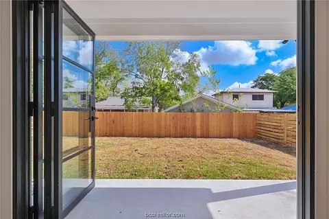 1302 Antone St, Bryan, TX 77803 photo 6