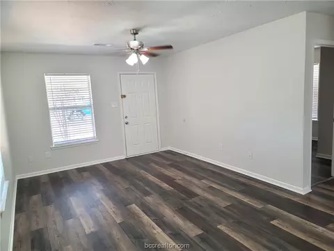 811 Oak St, Bryan, TX 77802 photo 6