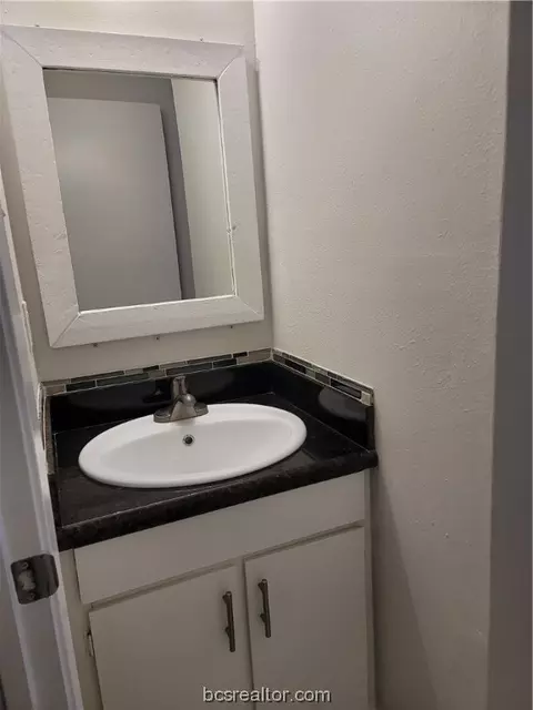 811 Oak St, Bryan, TX 77802 photo 11