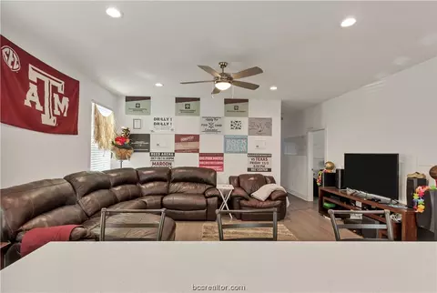 3901 Aspen St, Bryan, TX 77801 photo 4