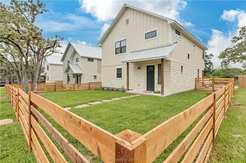 3805 Aspen St, Bryan, TX 77801