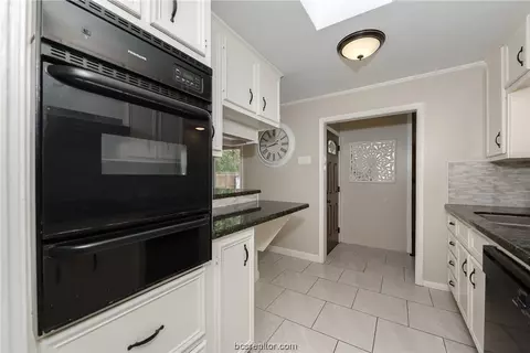 1915 Orman St, Bryan, TX 77801 photo 10