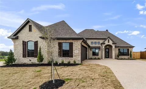 2322 Terrapin Trl, College Station, TX 77845