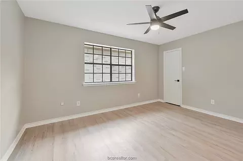 2802 Bishops Gate Cir, Bryan, TX 77807 photo 12
