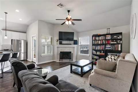 3405 Calmar Ct, Bryan, TX 77808 photo 15
