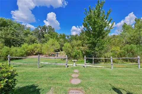 5201 Draycott Ct, Bryan, TX 77802 photo 29