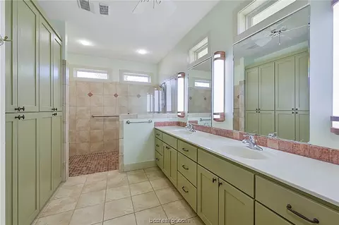 5201 Draycott Ct, Bryan, TX 77802 photo 13