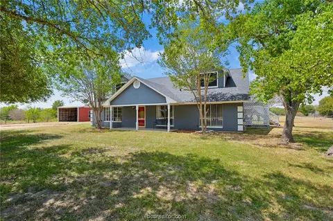 9812 Runaway Rd, College Station, TX 77845