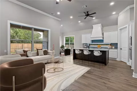 3715 Hardin Hills Dr, College Station, TX 77845