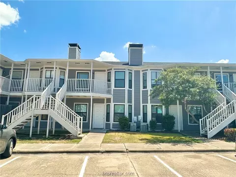 4441 Old College #2202, Bryan, TX 77801