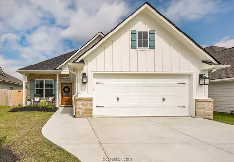 3121 Brady Ct, Bryan, TX 77808