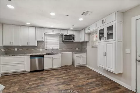 14961 Yerby Rd, Iola, TX 77861
