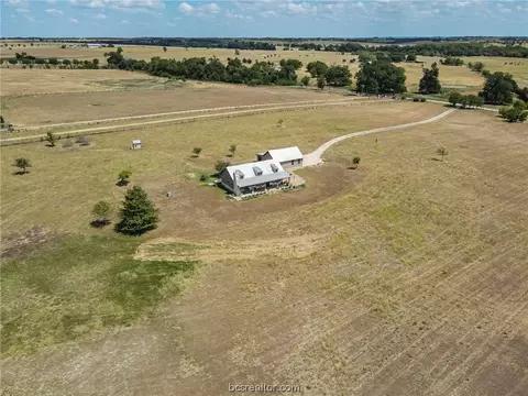 13955 Whitman Rd, Washington, TX 77880