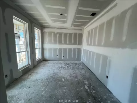 1928 Chief St, Bryan, TX 77807 photo 3