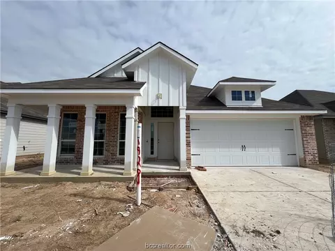 1928 Chief St, Bryan, TX 77807